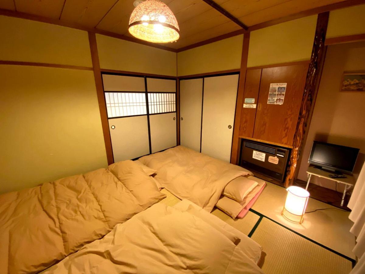 J-Hoppers Hida Takayama Guest House Exterior photo